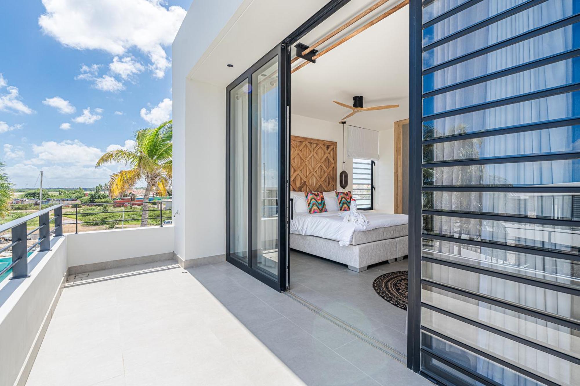 Van Der Valk Plaza Beach & Dive Resort Bonaire Kralendijk  Exterior foto